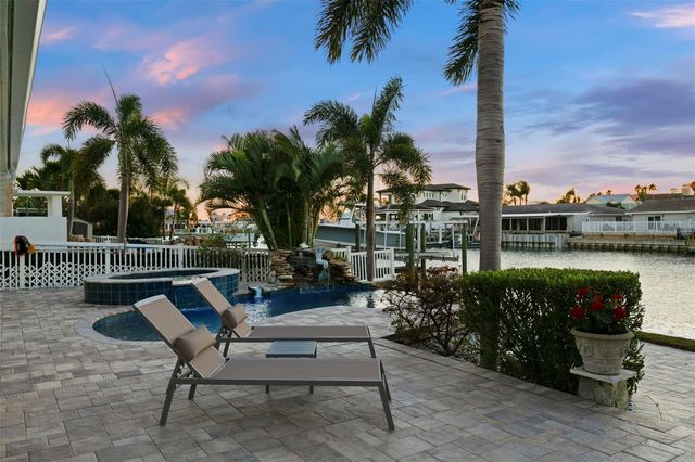 3936 VERSAILLES DRIVE, Tampa, FL 33634