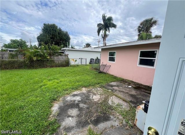 160 Brooks RD, North Fort Myers, FL 33917
