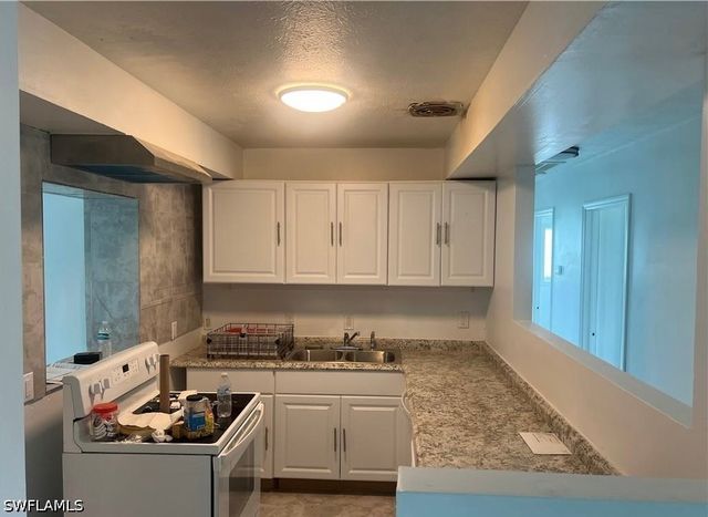 160 Brooks RD, North Fort Myers, FL 33917