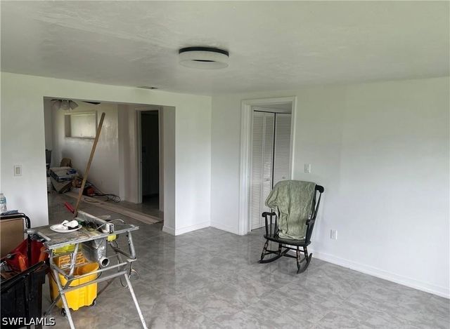 160 Brooks RD, North Fort Myers, FL 33917