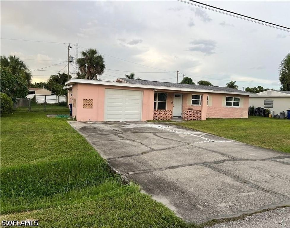 160 Brooks RD, North Fort Myers, FL 33917