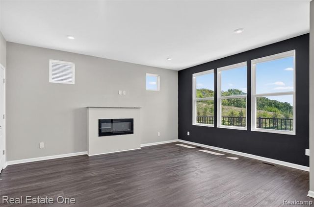 4799 Broomfield Way, Lake Orion, MI 48359