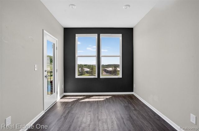 4799 Broomfield Way, Lake Orion, MI 48359