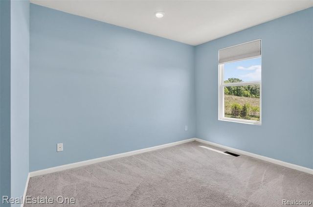 4799 Broomfield Way, Lake Orion, MI 48359