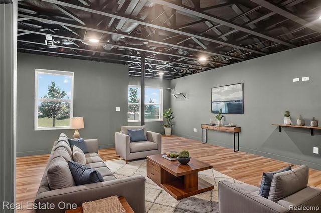4799 Broomfield Way, Lake Orion, MI 48359