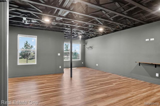 4799 Broomfield Way, Lake Orion, MI 48359