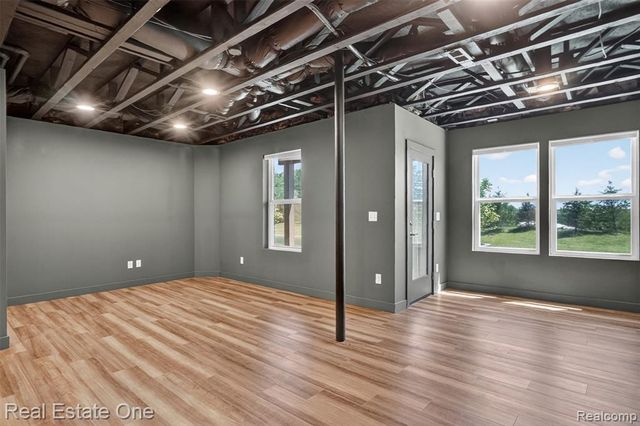 4799 Broomfield Way, Lake Orion, MI 48359