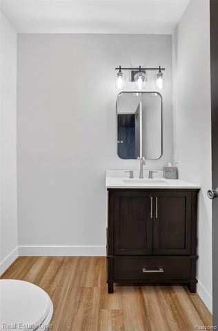 4799 Broomfield Way, Lake Orion, MI 48359
