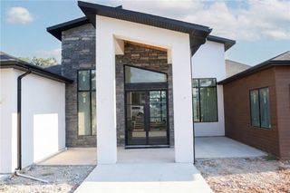 33 W Wimbledon Way, Rogers, AR 72758