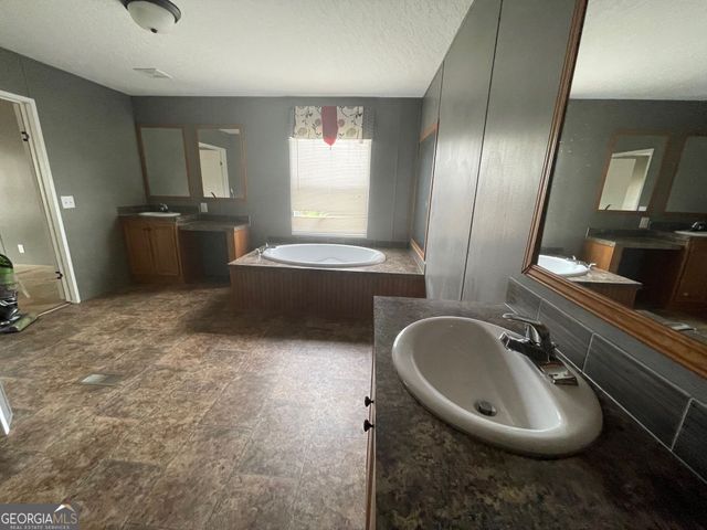 884 Jackson Trail Road, Winder, GA 30680