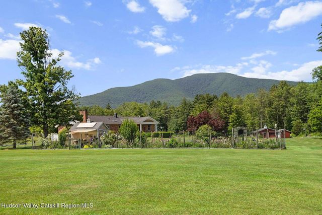 52 Brodhead Road, West Shokan, NY 12494