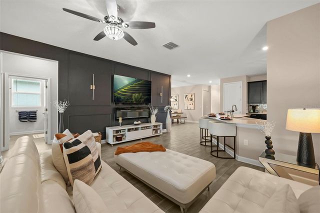 2537 CAMDEN PARK CIRCLE, Davenport, FL 33837