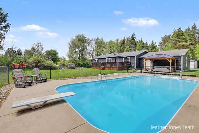 9887 Baker Road, Eureka Twp, MI 48838