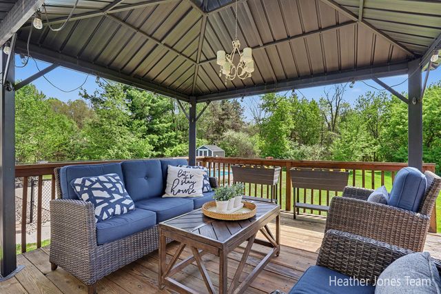 9887 Baker Road, Eureka Twp, MI 48838