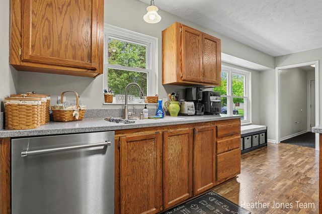 9887 Baker Road, Eureka Twp, MI 48838