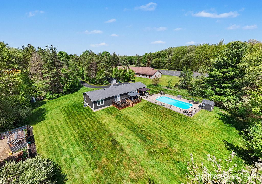 9887 Baker Road, Eureka Twp, MI 48838
