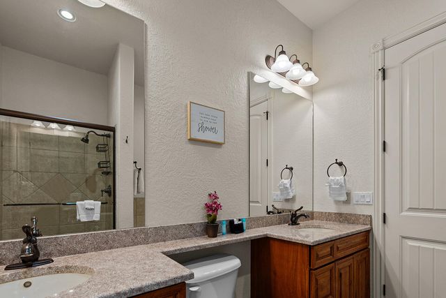 47 Stone Cliff Circle 2, Branson, MO 65616