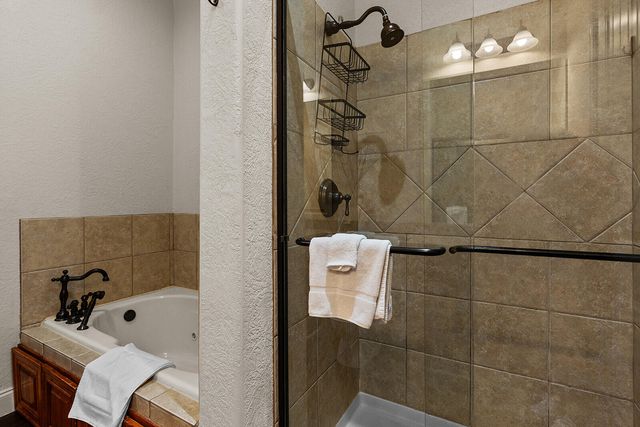 47 Stone Cliff Circle 2, Branson, MO 65616