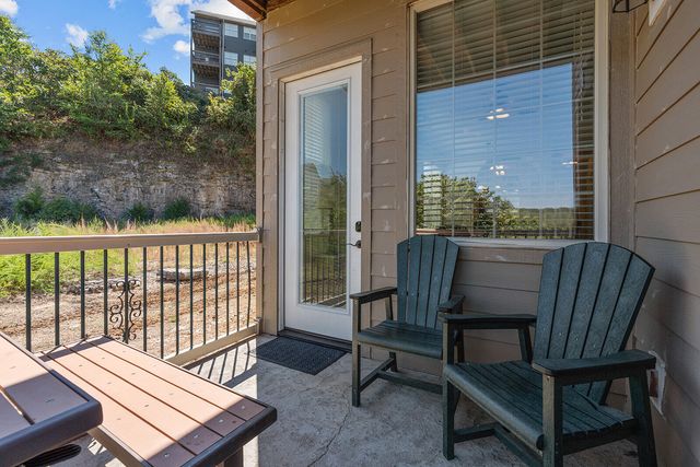 47 Stone Cliff Circle 2, Branson, MO 65616