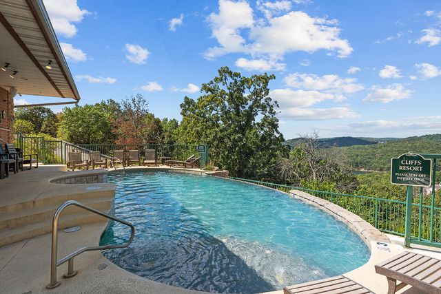 47 Stone Cliff Circle 2, Branson, MO 65616