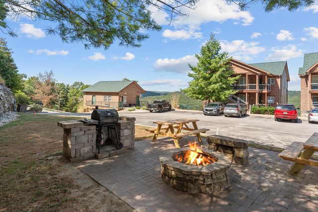 47 Stone Cliff Circle 2, Branson, MO 65616