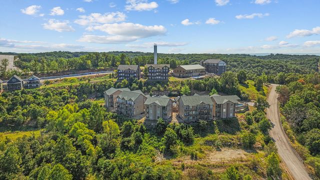 47 Stone Cliff Circle 2, Branson, MO 65616