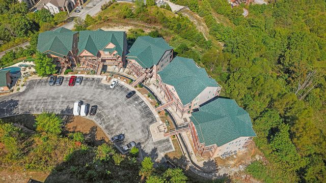 47 Stone Cliff Circle 2, Branson, MO 65616