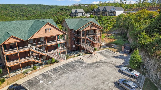 47 Stone Cliff Circle 2, Branson, MO 65616