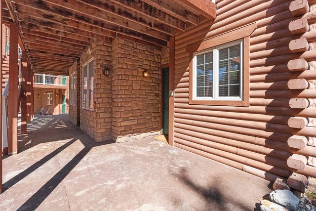 47 Stone Cliff Circle 2, Branson, MO 65616