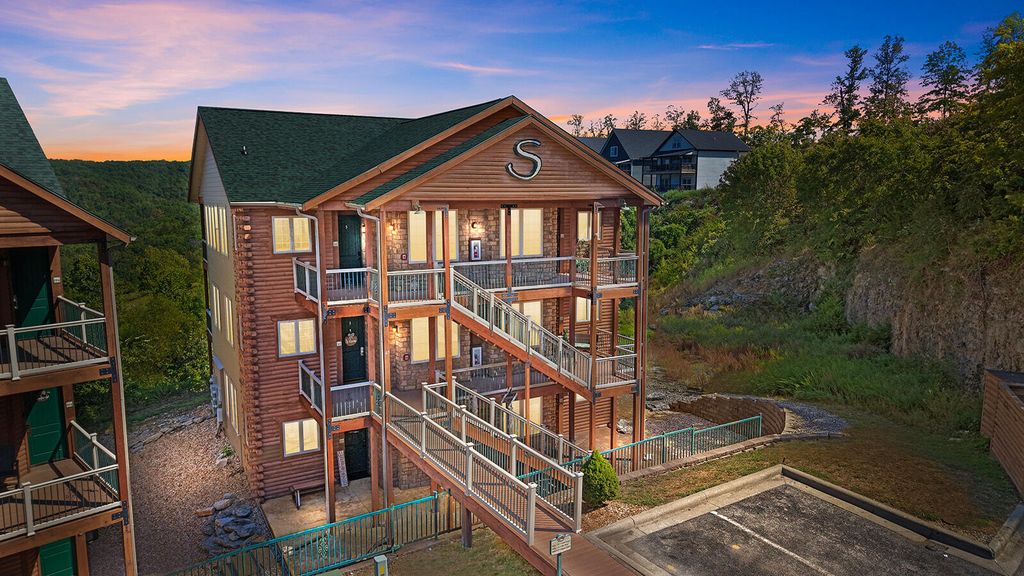 47 Stone Cliff Circle 2, Branson, MO 65616