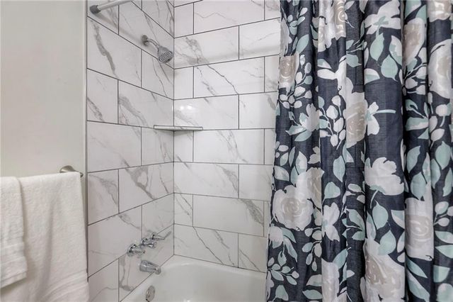 16506 GREENWALD Court, Belton, MO 64012