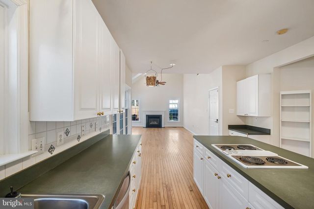 655 LANCASTER ST, Fredericksburg, VA 22405