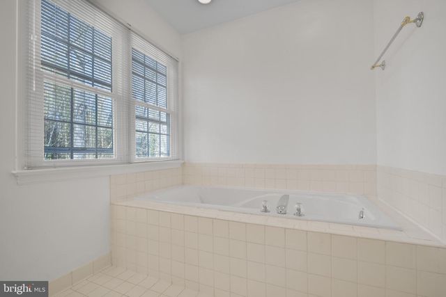 655 LANCASTER ST, Fredericksburg, VA 22405