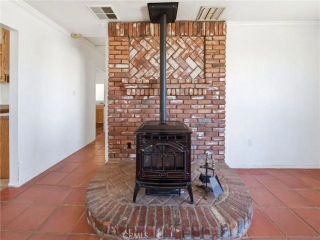 29935 Maypath Road, Juniper Hills, CA 93543