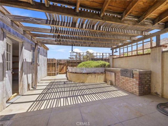 29935 Maypath Road, Juniper Hills, CA 93543
