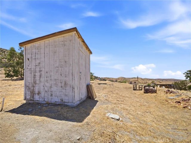 29935 Maypath Road, Juniper Hills, CA 93543