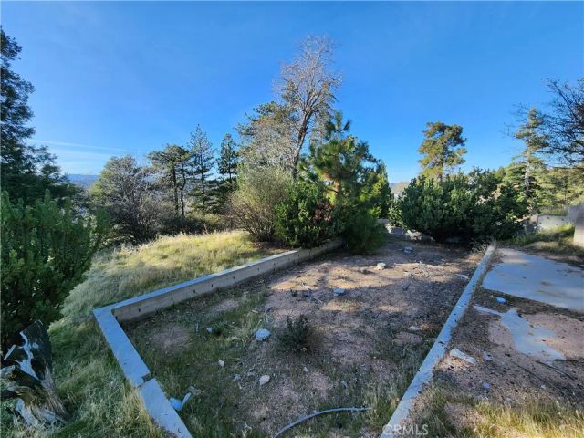 839 Arbula, Crestline, CA 92325
