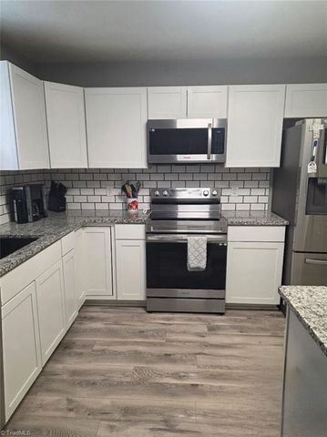 7625 Stonewell Lane, Tobaccoville, NC 27050