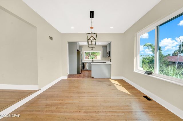 1215 W 11th Street, Panama City, FL 32401