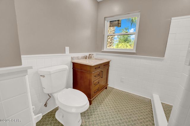 1215 W 11th Street, Panama City, FL 32401