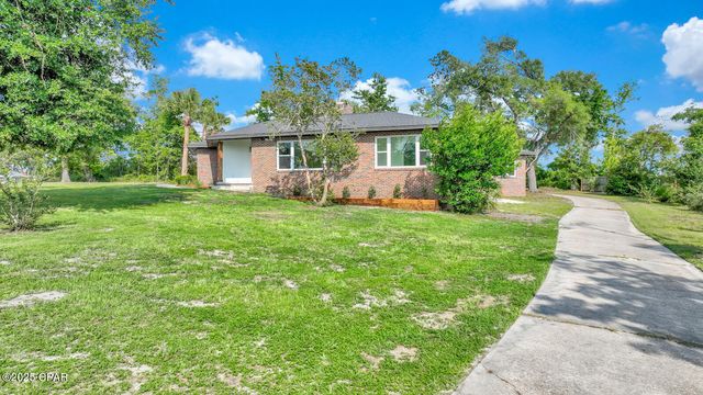 1215 W 11th Street, Panama City, FL 32401
