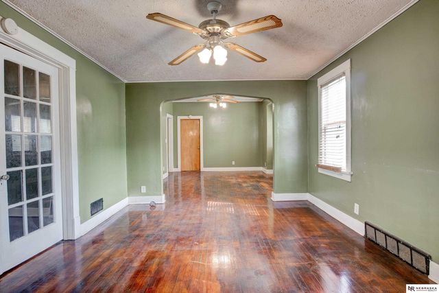3322 Larimore Avenue, Omaha, NE 68111