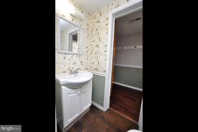 210 PHILELLENA RD, Cherry Hill, NJ 08034