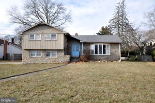 210 PHILELLENA RD, Cherry Hill, NJ 08034