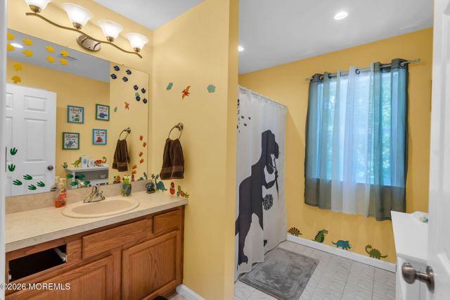 2 Tom Gray Court, Forked River, NJ 08731