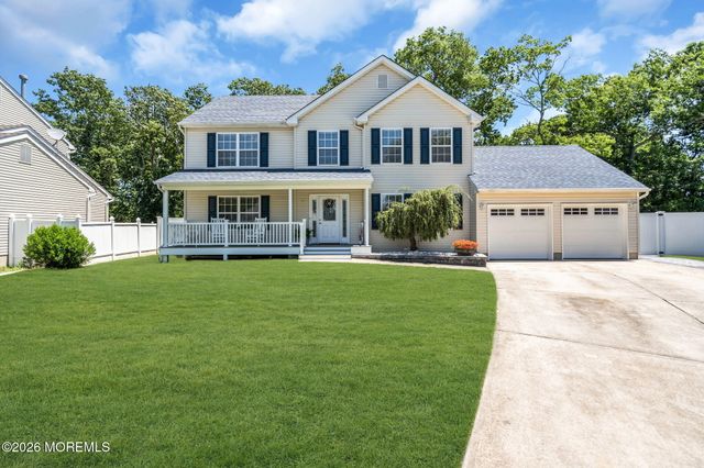2 Tom Gray Court, Forked River, NJ 08731