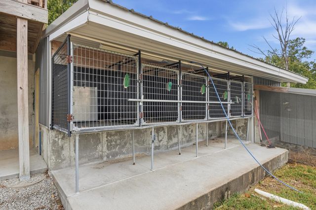 28559 Farm Road 1190, Eagle Rock, MO 65641