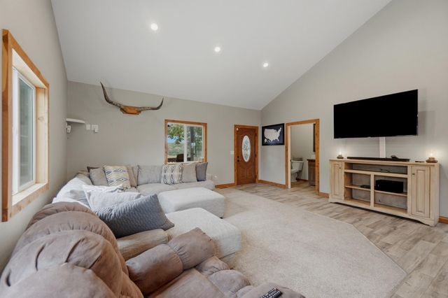 28559 Farm Road 1190, Eagle Rock, MO 65641