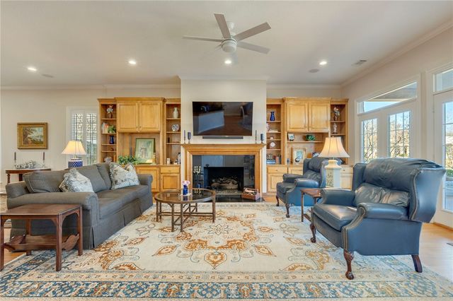 4754 Stonebriar Circle, College Station, TX 77845