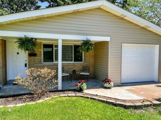 660 Herbst Drive, Florissant, MO 63031